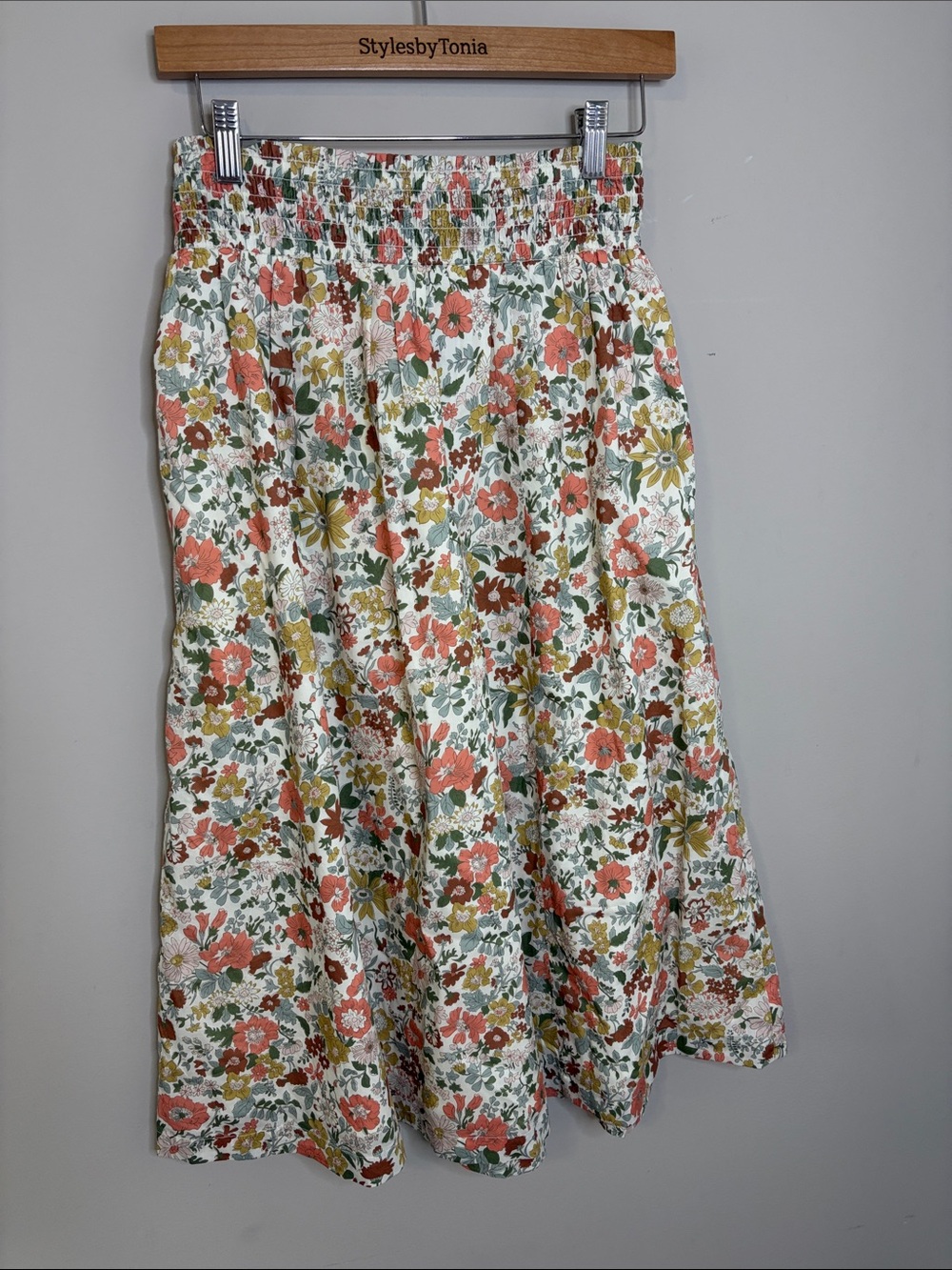 Garnet Hill Edith Organic Cotton Skirt Made with Liberty Fabric Cream Floral M - Picture 3 of 7